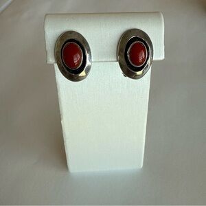 Vintage Sterling Silver Coral Shadow Box Clip-On Earrings – Mid Century